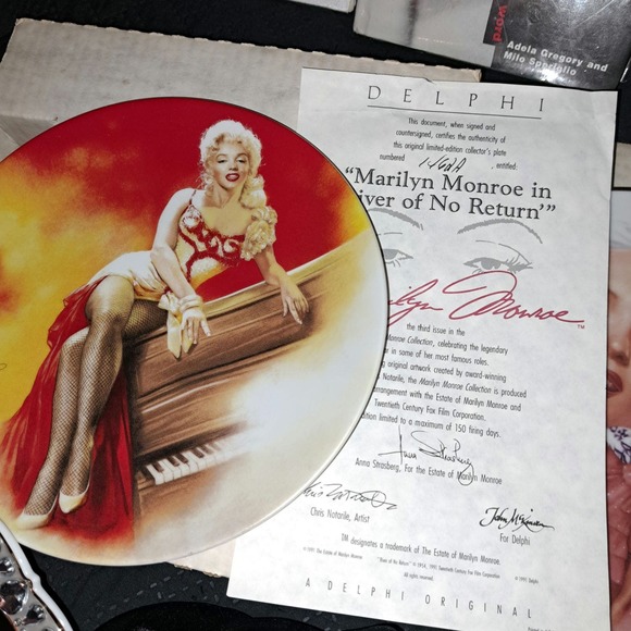 Valentine's Day SPECIAL! Marilyn Monroe Treasure Chest! - Picture 4 of 11